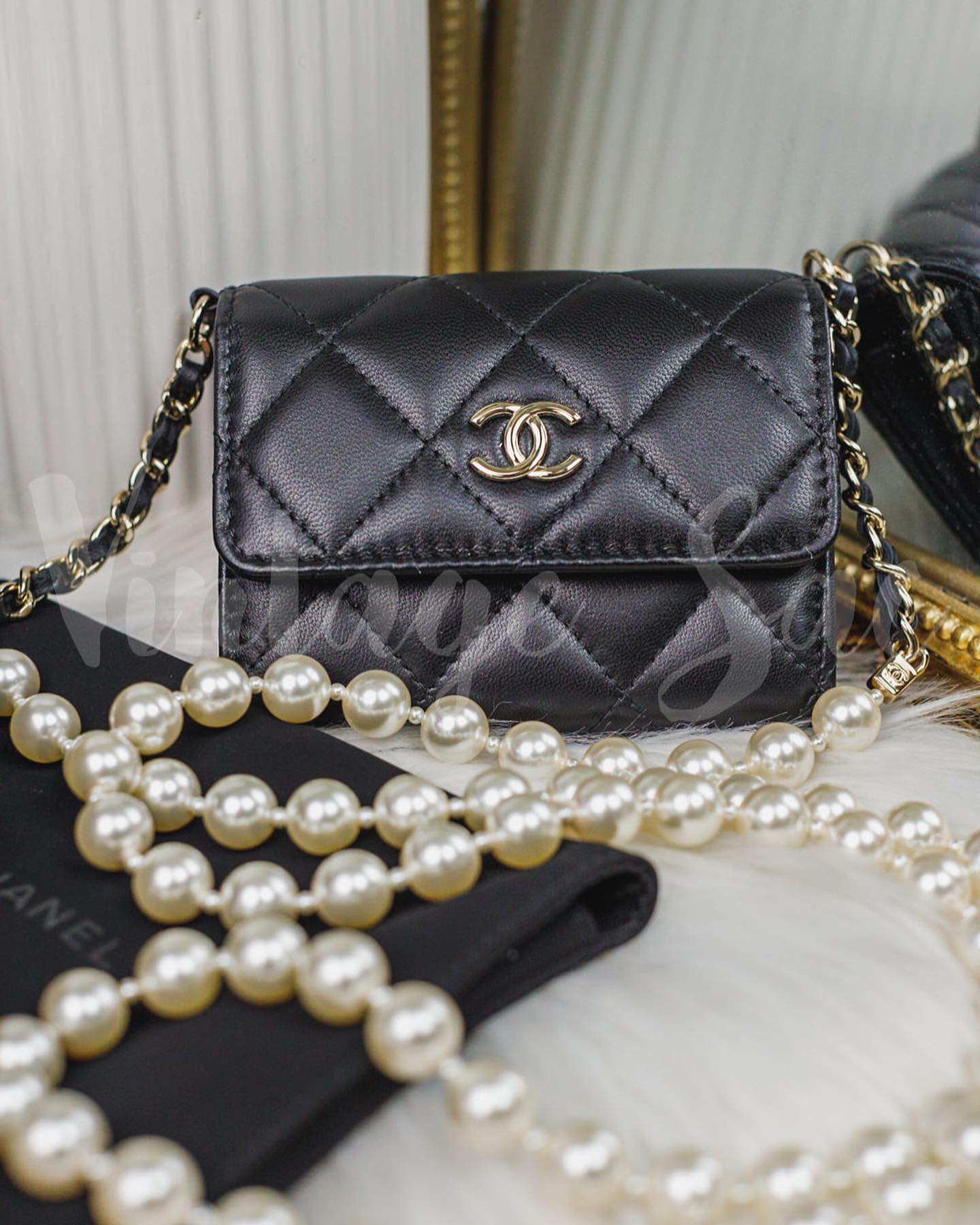 Chanel Black Lambskin Pearl Chain Card Holder (LGHW)