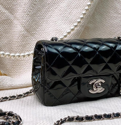 Chanel Black Patent Mini Flap Bag 17cm SHW