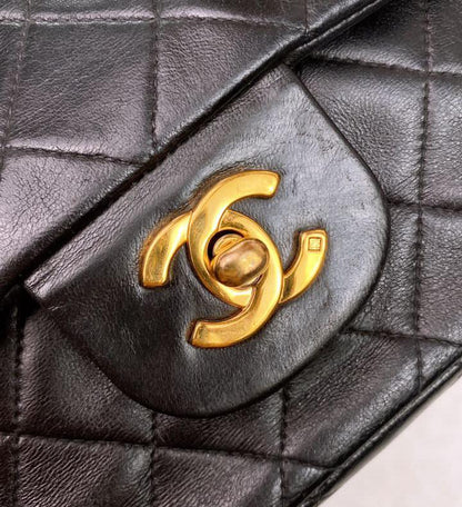 Chanel Black Lambskin Vintage Medium Flap (GHW)