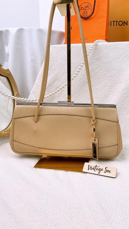 Gucci Beige Shoulder Bag (SHW)