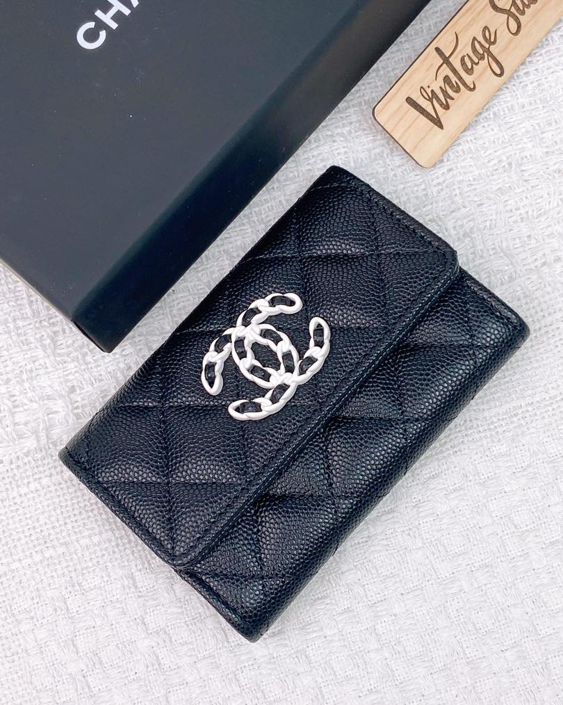 Chanel Black Caviar 19 Flap Card Holder with White Hardware