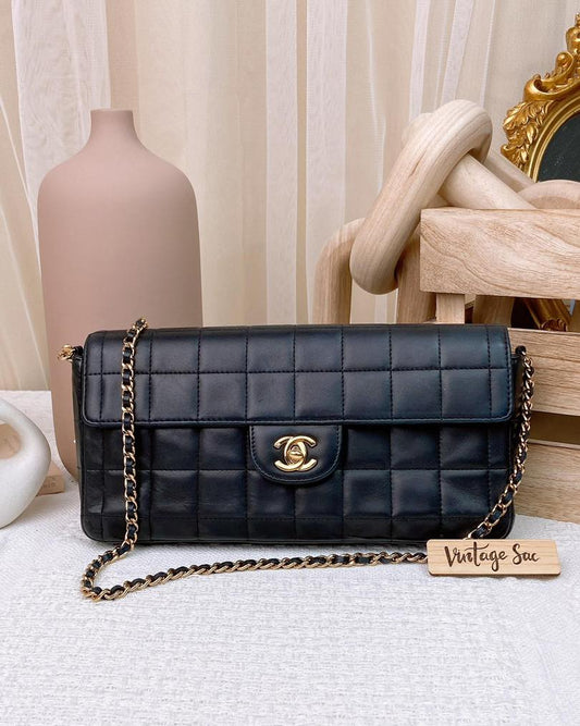 Chanel Black Lambskin Chocolate Bar Flap Bag GHW