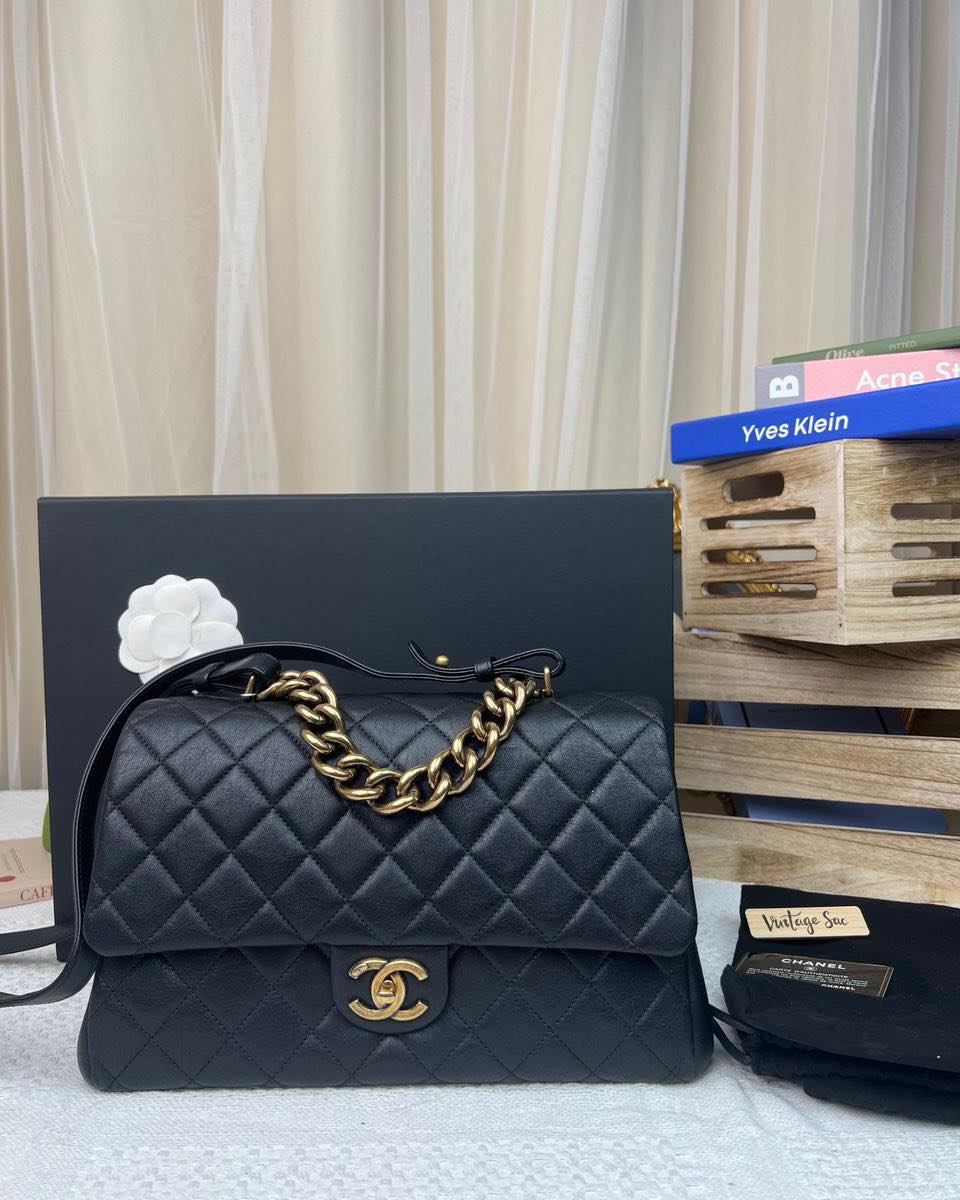 Chanel Black Trapezio Calfskin Flap