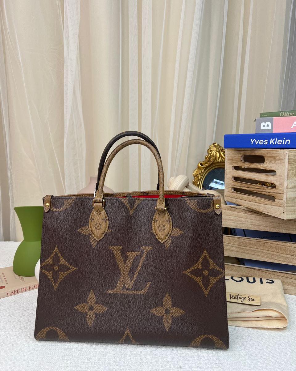 Louis Vuitton Monogram OnTheGo MM