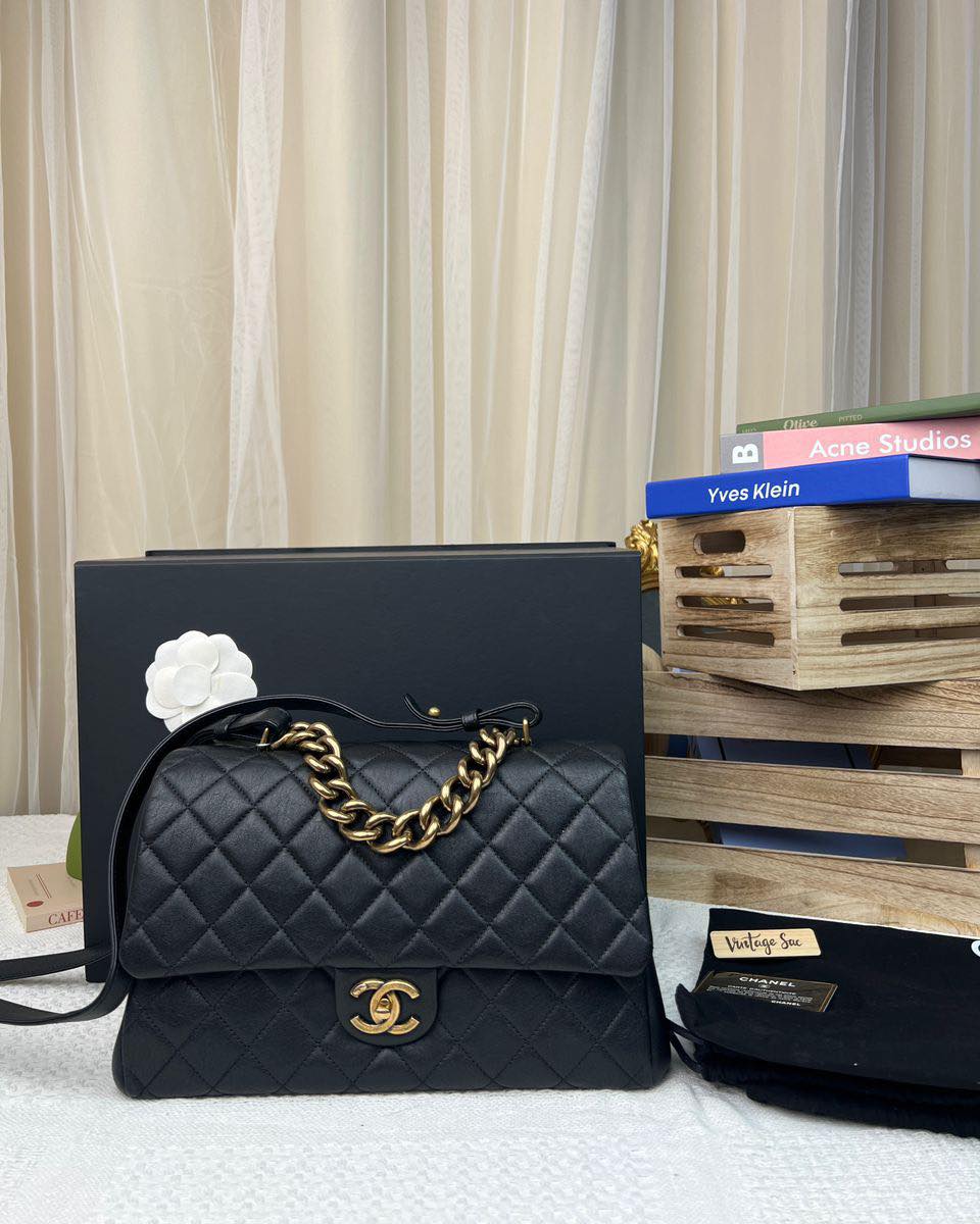 Chanel Black Trapezio Calfskin Flap