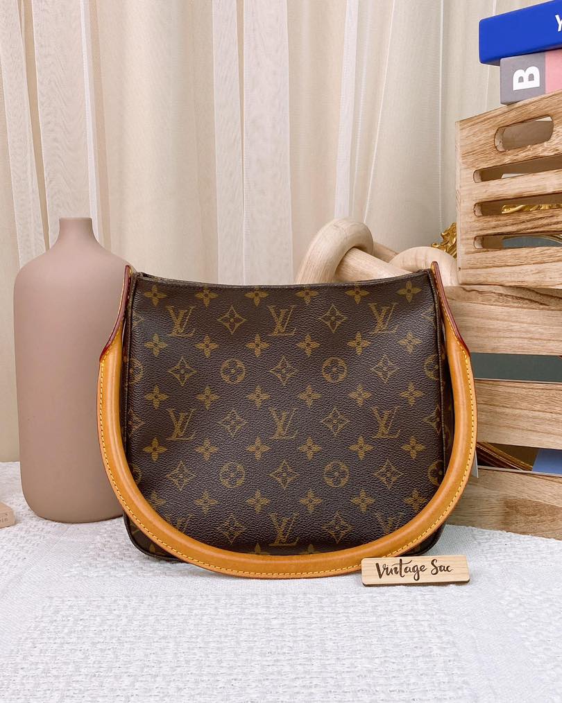 LV Monogram Looping MM