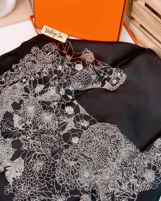 Hermes Black Silk Robe Leger Carre Scarf 90