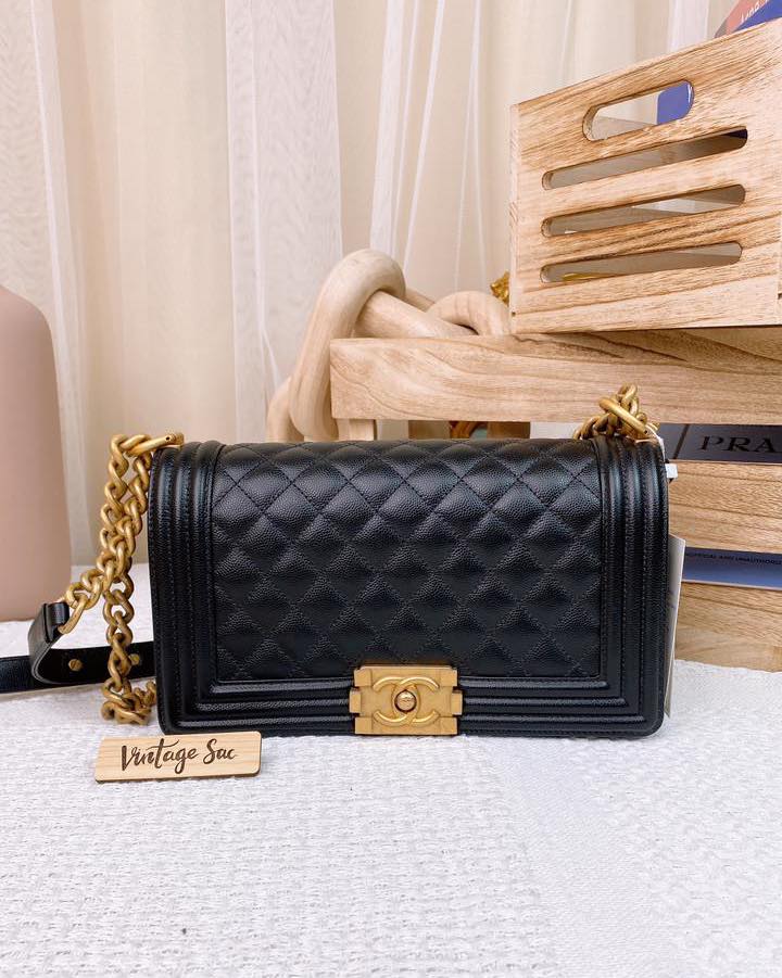 Chanel Black Caviar Old Medium Boy (GHW)