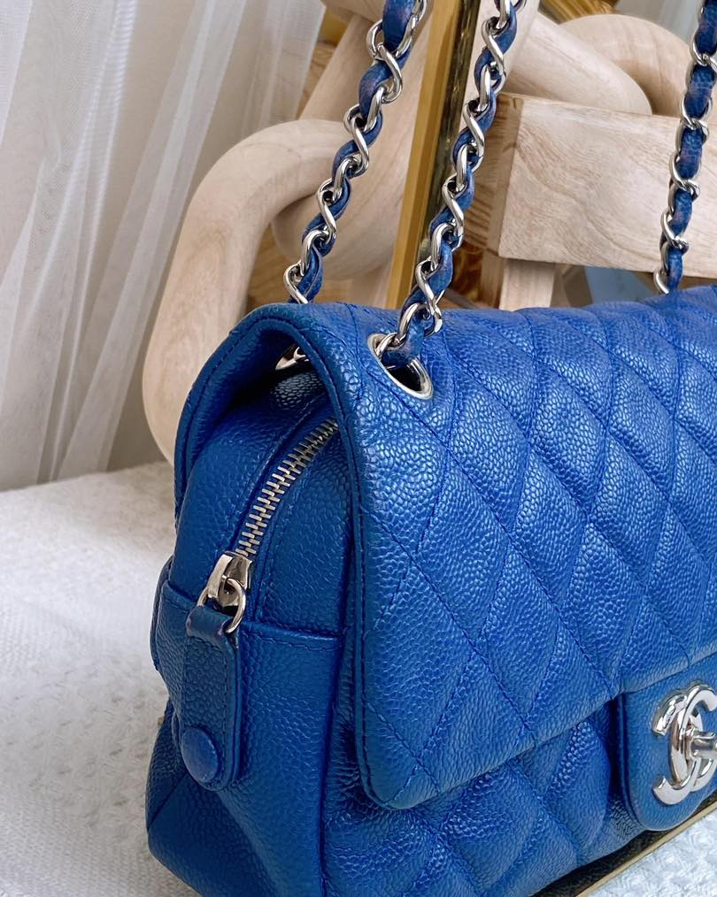 Chanel Royal Blue Caviar Medium Easy Flap Bag SHW