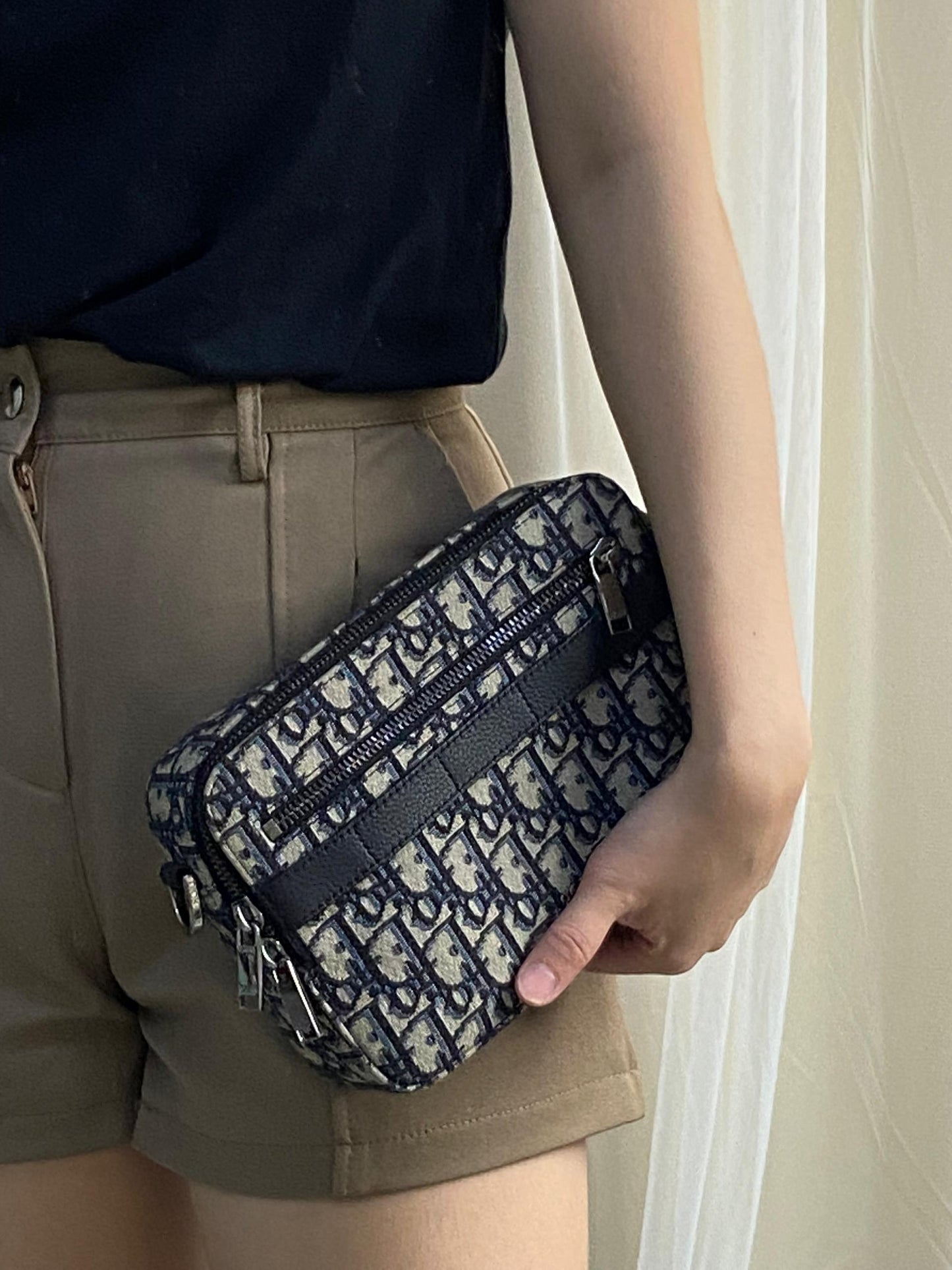 Navy Oblique Safari Messenger Bag