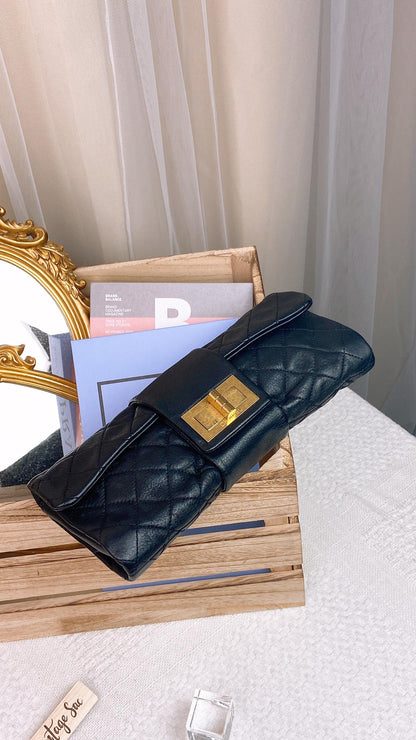 Chanel Black Sheepskin 2.55 Reissue Clutch GHW