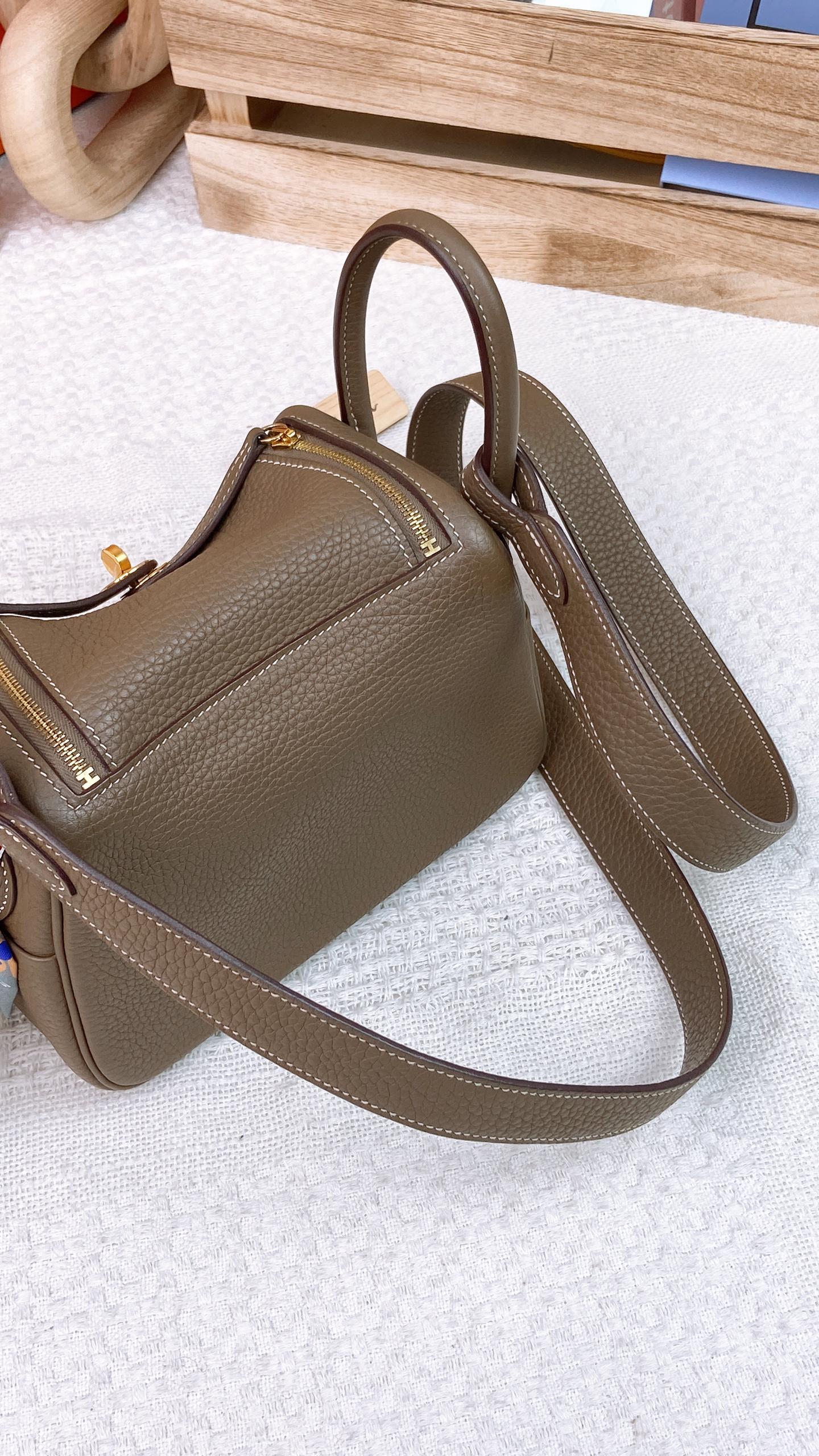 Hermes Etoupe Mini Lindy GHW