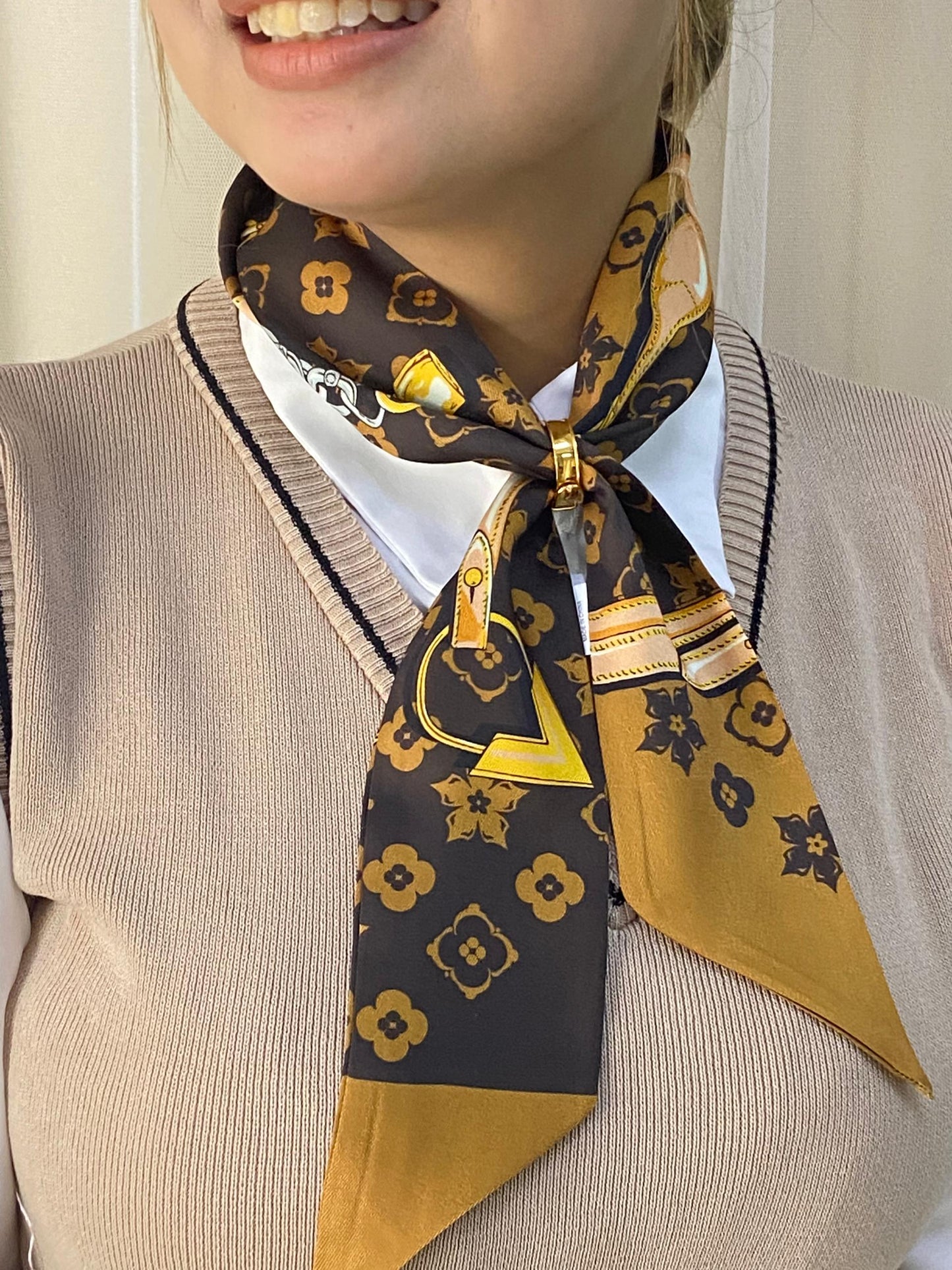 Hermes Gold Belt Design Scarf Ring