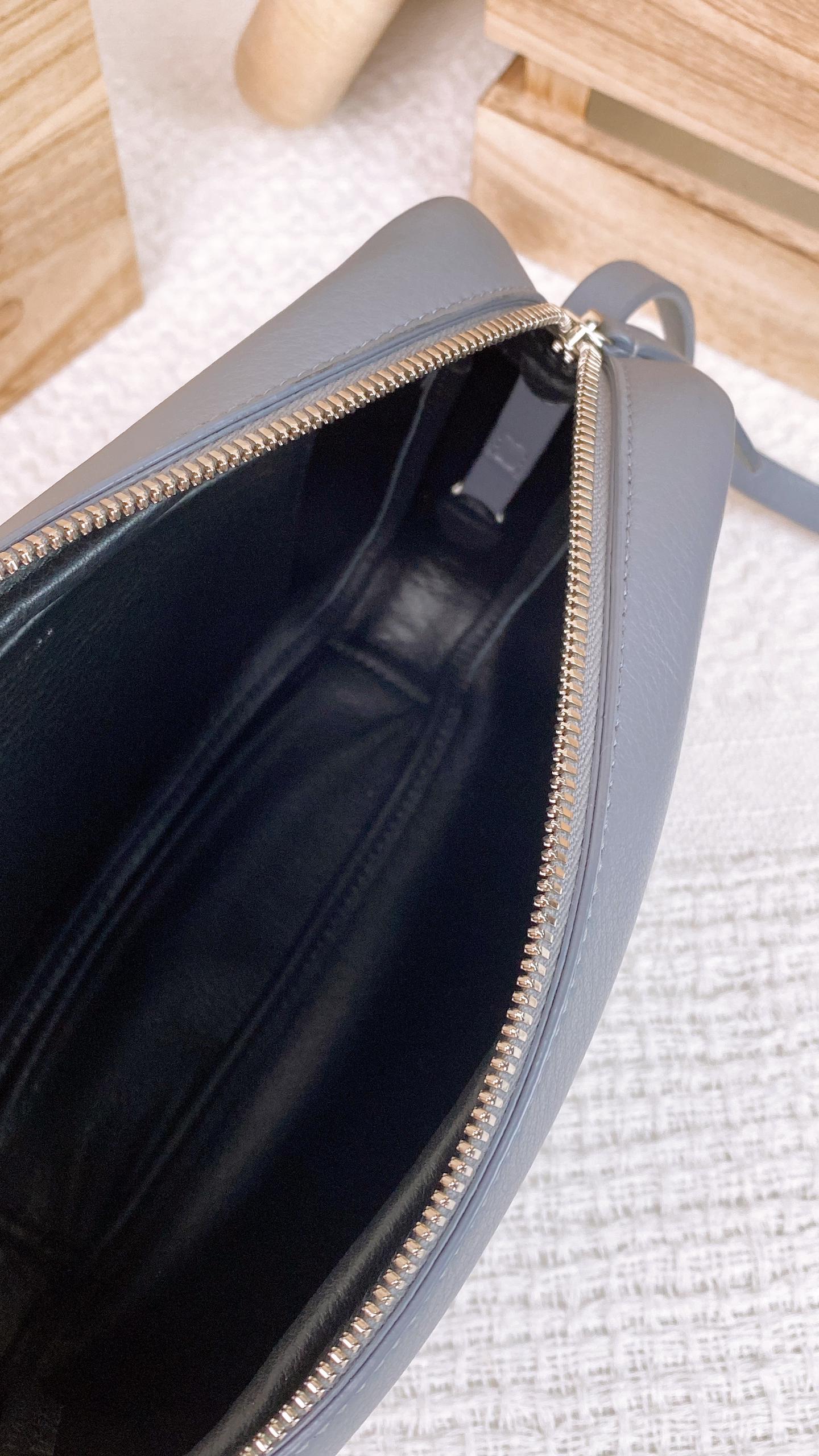 Balenciaga Grey Everyday Shoulder Bag