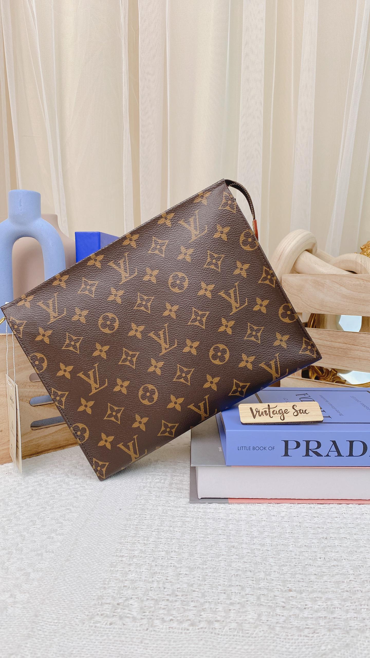 LV Monogram Toiletry 26