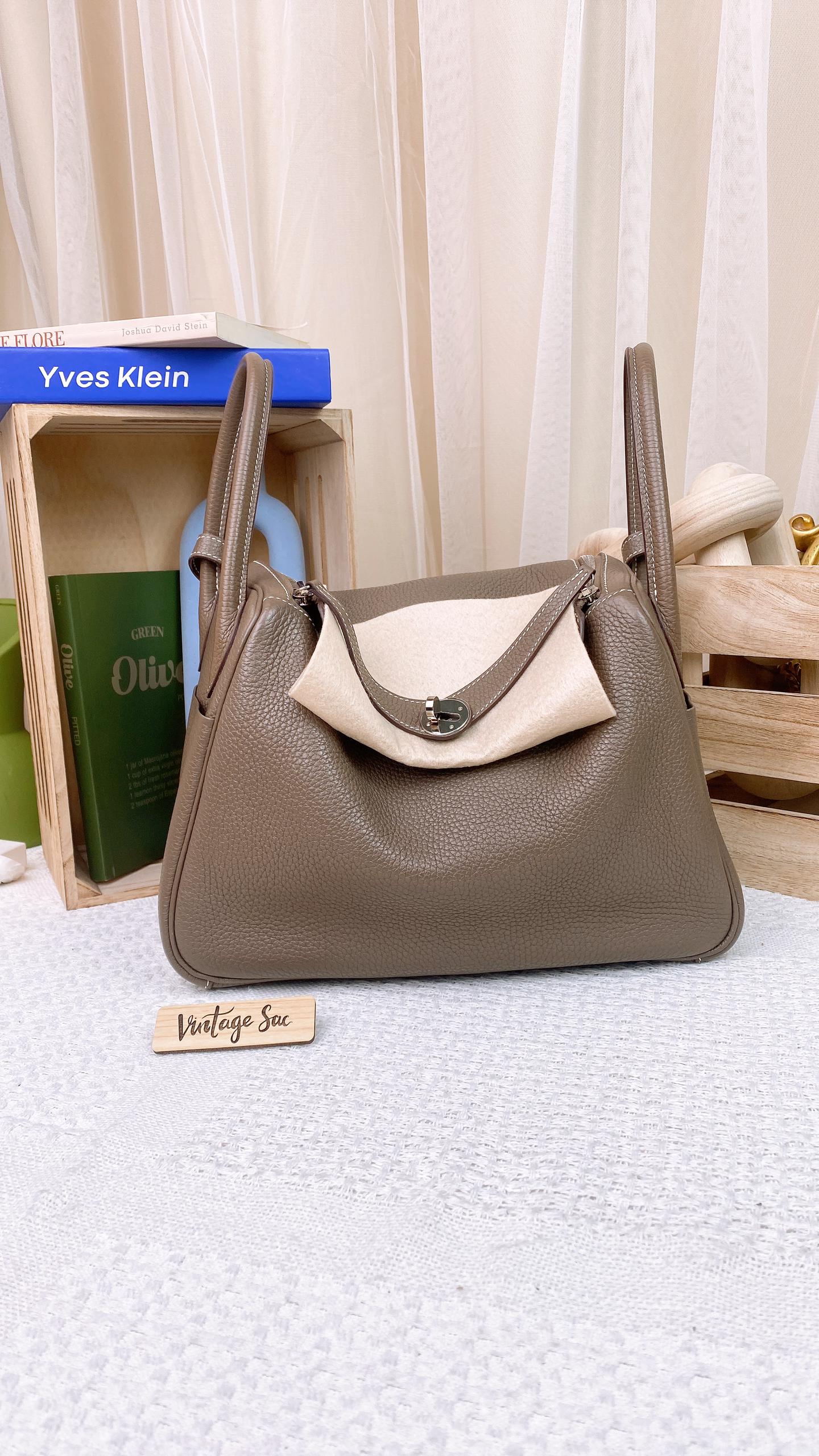 Hermes Etoupe Lindy 30 (PHW)