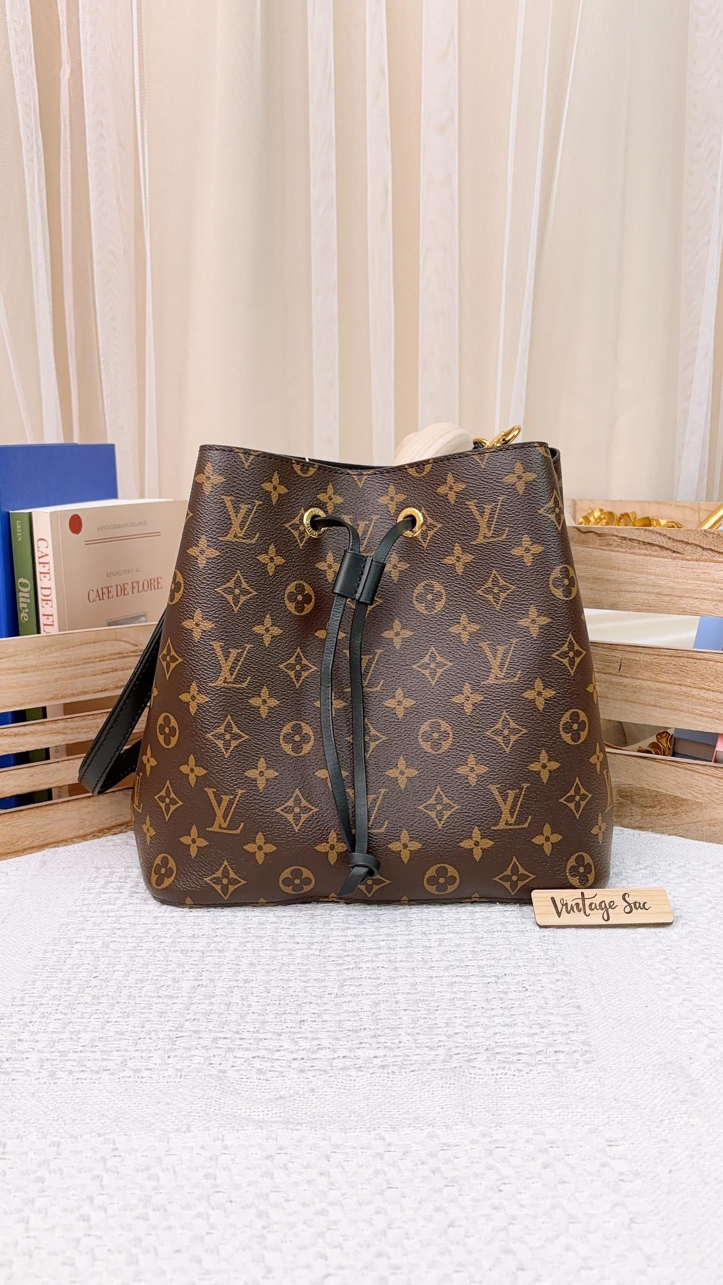 LV Monogram Black NeoNoe MM