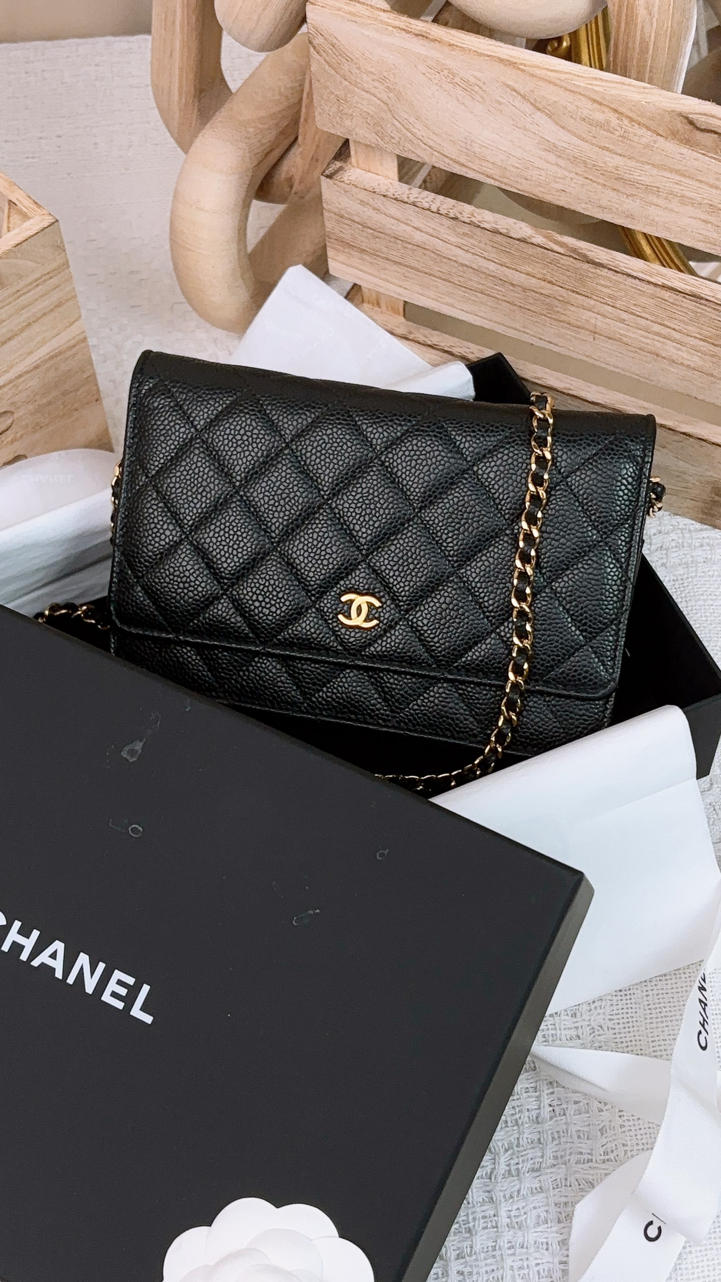 Chanel Black Caviar Classic WOC GHW