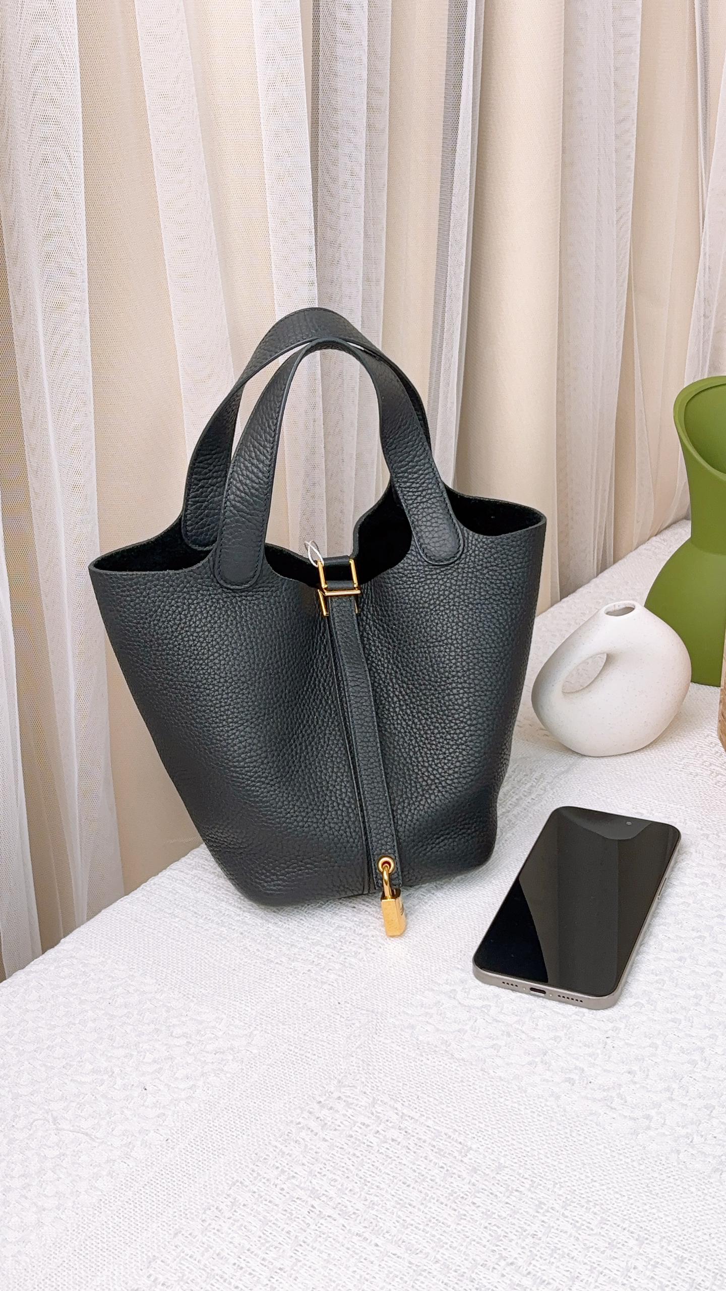 Hermes Black Picotin 18 GHW