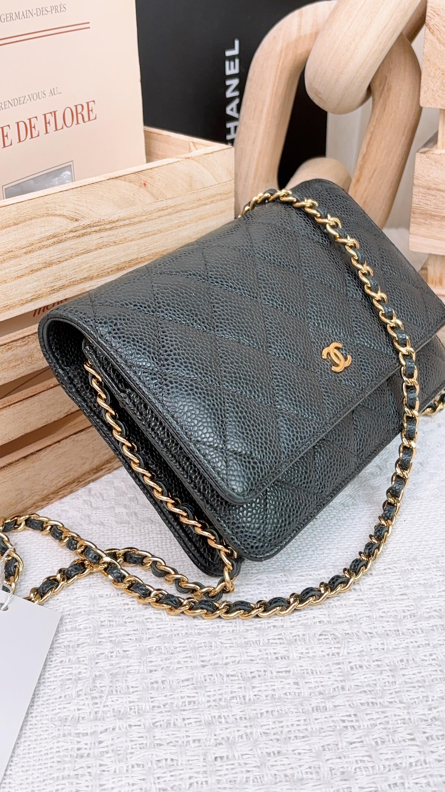 Chanel Black Caviar Classic WOC GHW