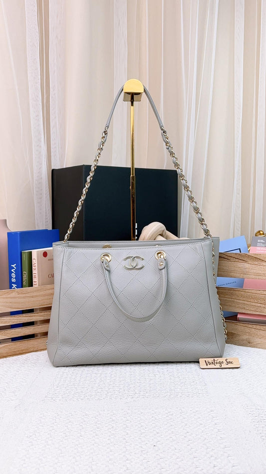 Chanel Grey Calfskin Neo Soft Tote LGHW