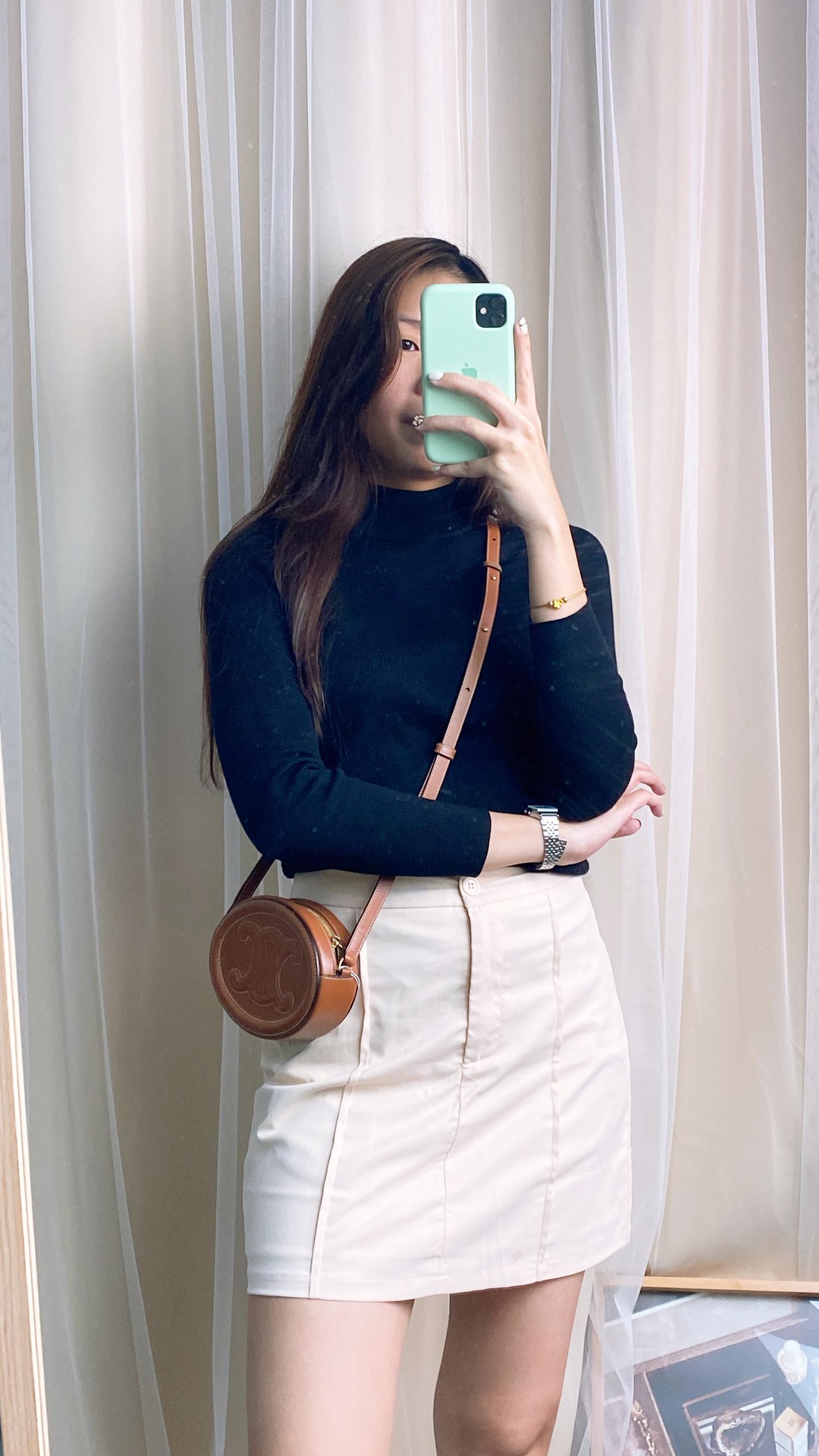 Tan Oval Purse Cuir Triomphe Crossbody Bag