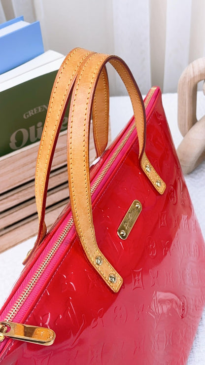 LV Red Vernis Bellevue PM