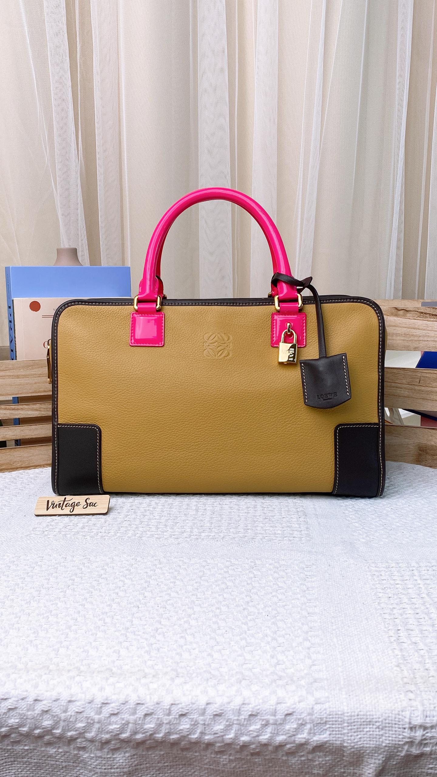 Loewe Multicolour Amazona 36